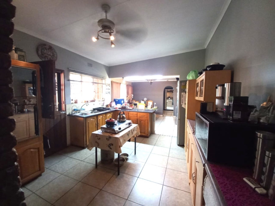 3 Bedroom Property for Sale in Rustenburg Central North West